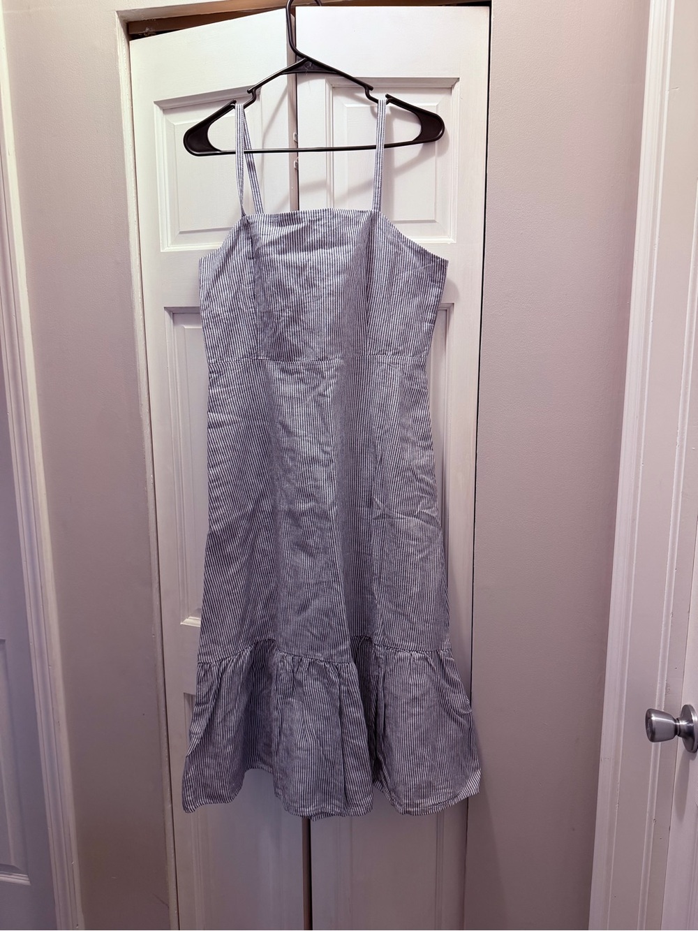 NWT GAP STRIPED DRESS SIZE 10 ADJUSTABLE STRAPS POCKETS BLUE WHITE STRIPES